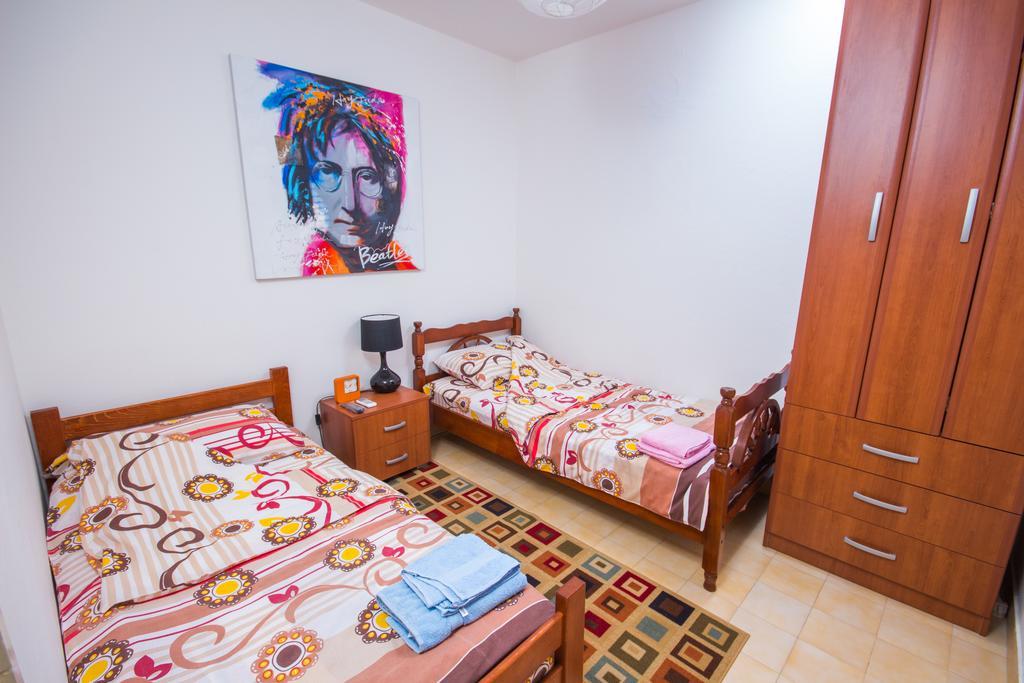 Apartments Beachfront Cattaro Esterno foto