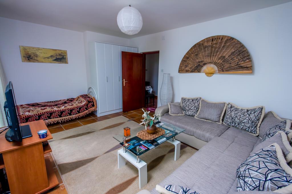 Apartments Beachfront Cattaro Esterno foto