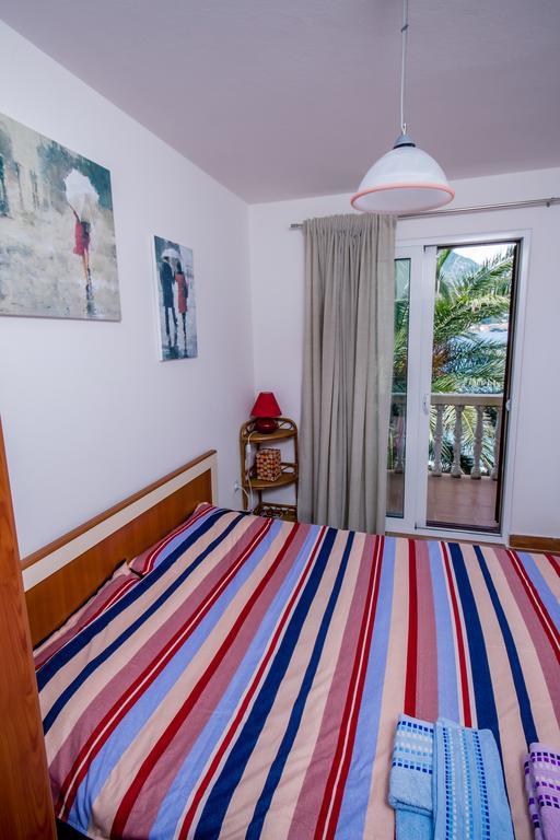 Apartments Beachfront Cattaro Esterno foto